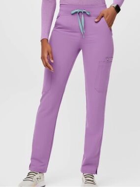 Figs High Waisted Yola Skinny Scrub Pants in Lilac Dawn